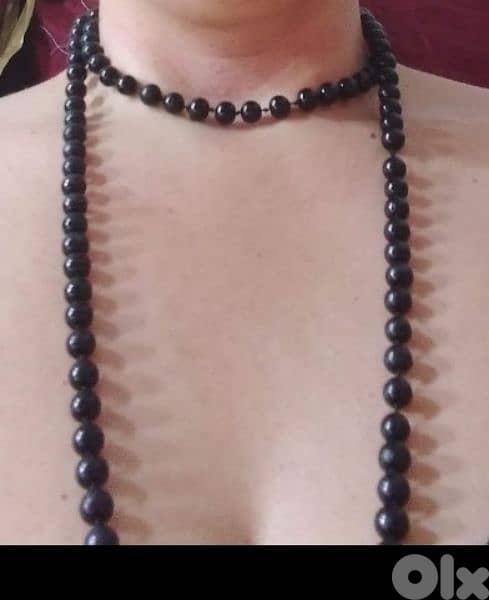 necklace 2 models necklace beads black 2
