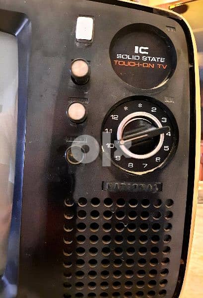 Vintage Antique black and white TV 12 inch 2