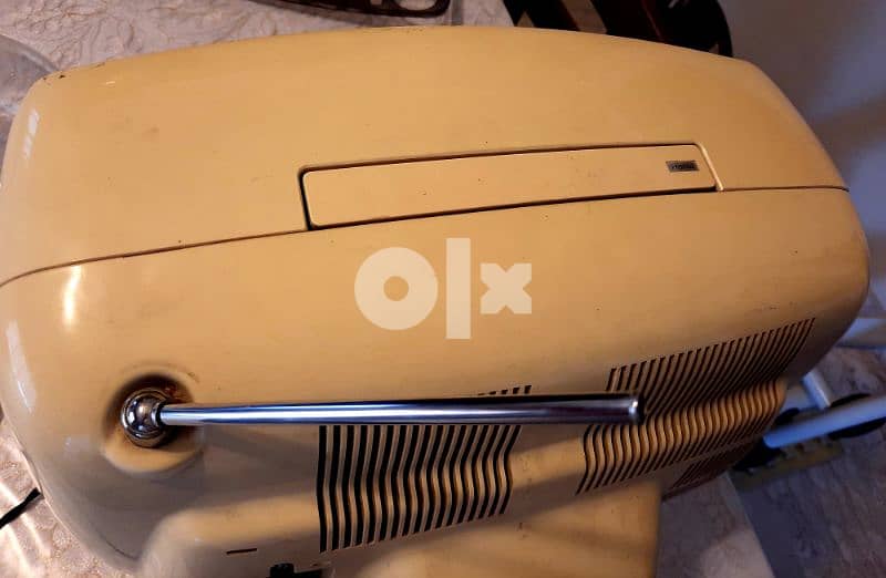 Vintage Antique black and white TV 12 inch 5