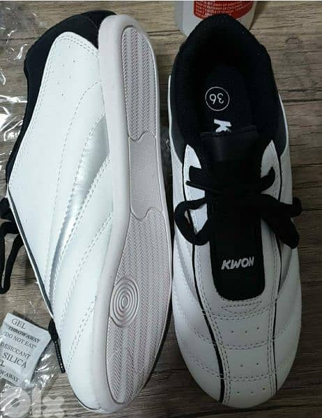 Taekwondo equipments 3