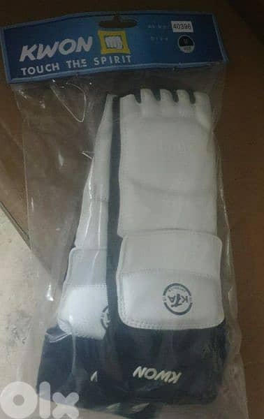 Taekwondo equipments 9