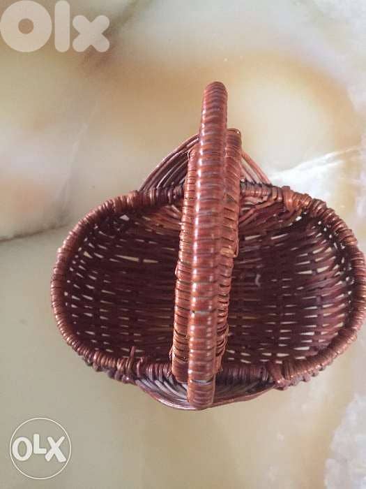 Petit panier en roseau tressé 2