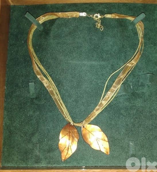 2 leaves necklace satin multilayer handles 1=7$ or 3= 15$ 0