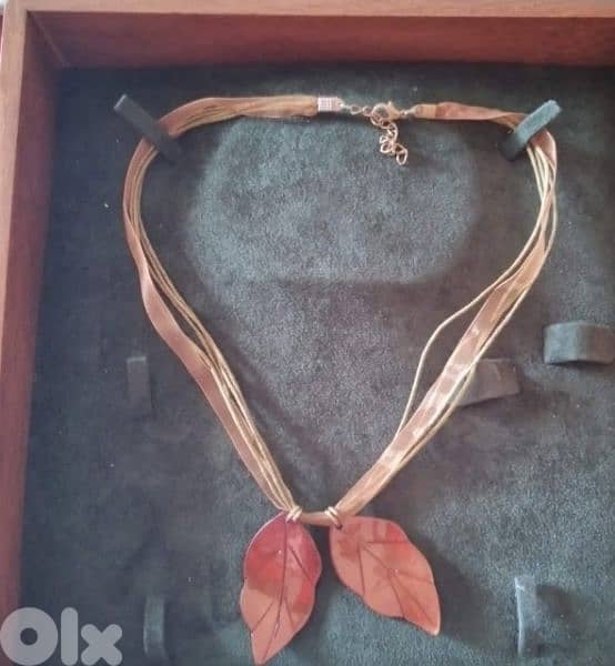 2 leaves necklace satin multilayer handles 1=7$ or 3= 15$ 2