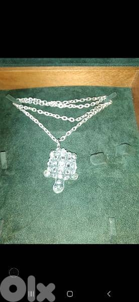 long chain glass transparent pendant 2