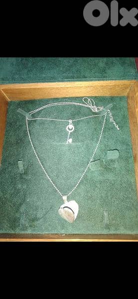 necklace silver pendant heart open box 0