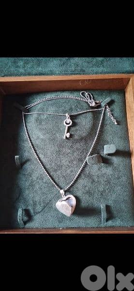 necklace silver pendant heart open box 4
