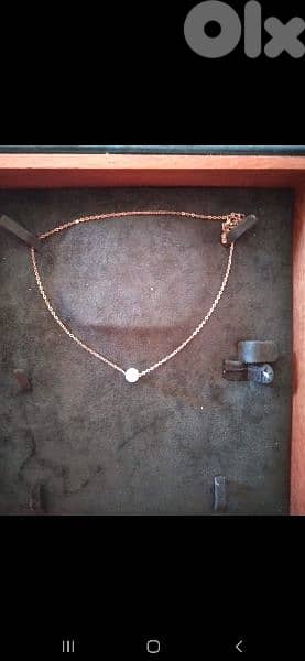 necklace pearl on gold chain 3