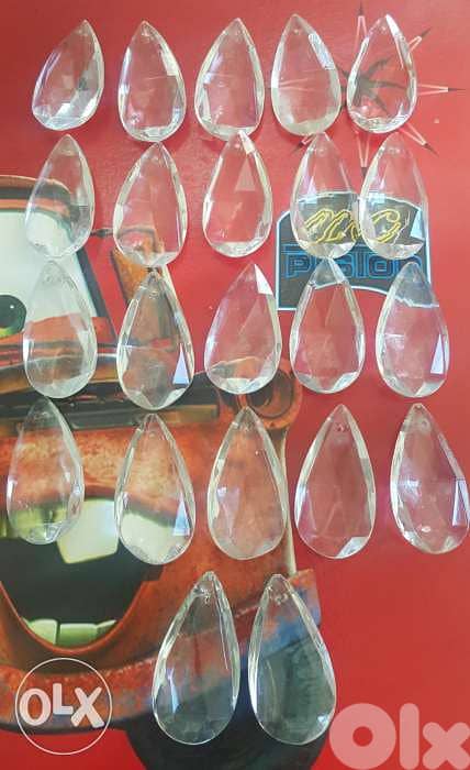 شمعدانات كريستال ثريات تشيكي اصلي . قديم جدا. للجادين فقط 5