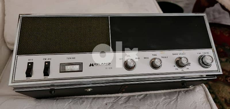 Midland International Radio 11-520 1