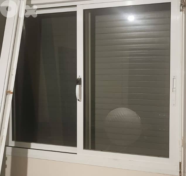 branded new Aluminium sedim 2000 2 doors + 4 windows+ 1 taka ألومينويم 2