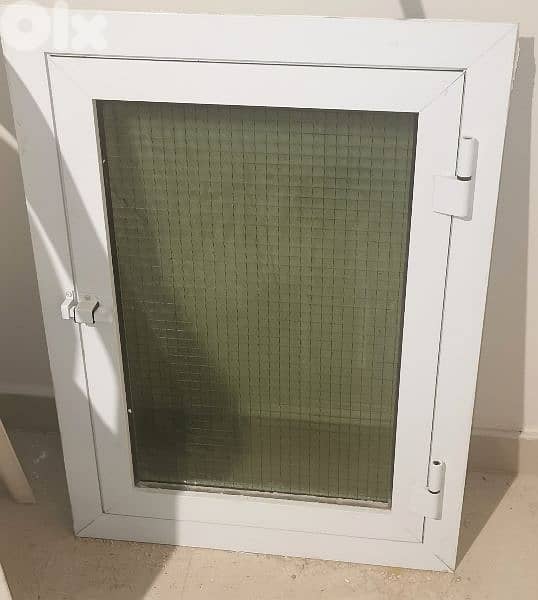 branded new Aluminium sedim 2000 2 doors + 4 windows+ 1 taka ألومينويم 4