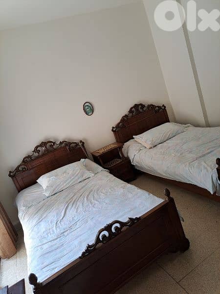 2 beds khachab joz hafir+ table 0