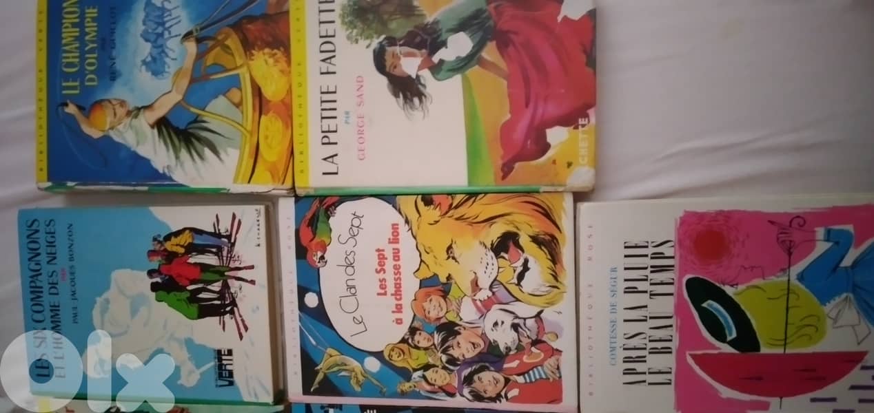 Bibliotheque verte et rose de rêve. 1