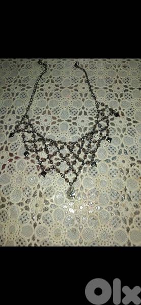 necklace grey colour 3