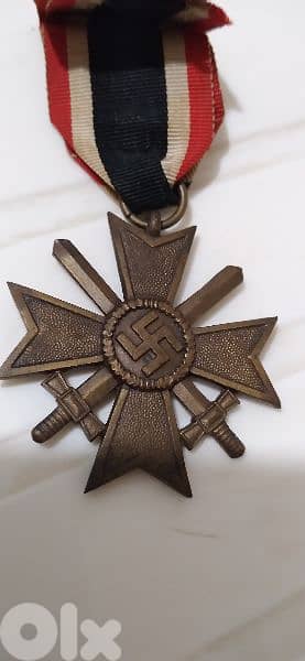 World War Two German Nazi Hitler Medal The Sawastica & swords 1939ص 1