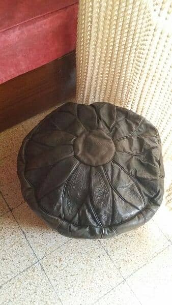 قعدات جلد عدد 2 بسعر 60$ 1