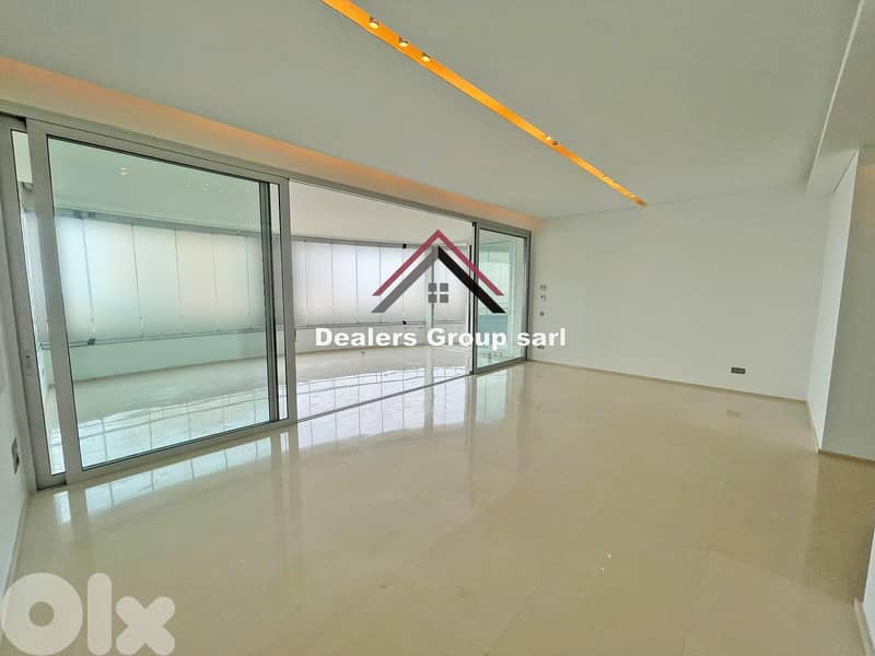 Modern Apartment with Incredible Sea Views in Clemenceau 0