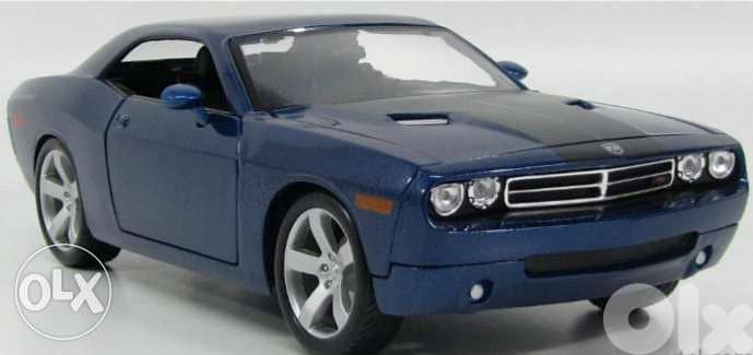 Dodge Challenger diecast car model 1:18 3