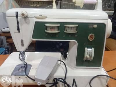 مكنة خياطة سنجر