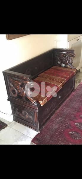 Very old Benquette Venitian Style 0