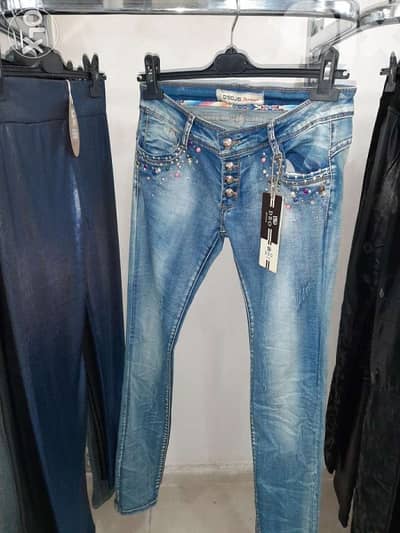 للبيع بالجملة جينزات جديد original اصلي. .