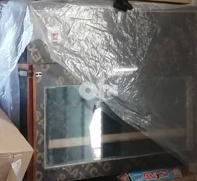 فقاسة بيض egg hutches