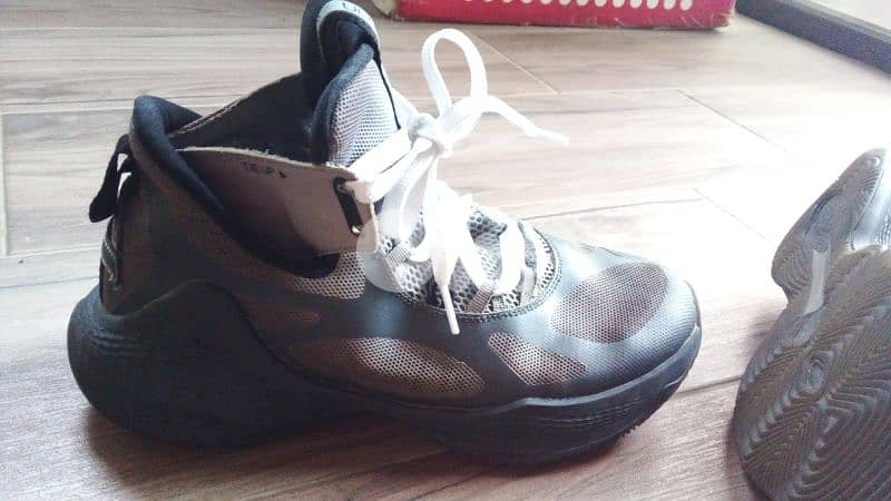 Peak Ultra Light 2 Shoes 11