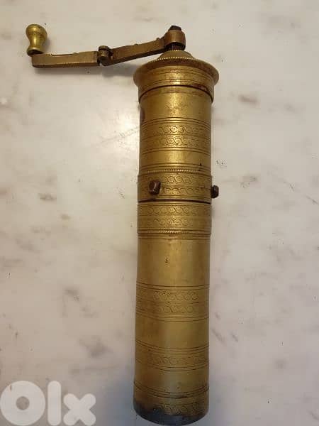 مطحنة قديمة antique 0