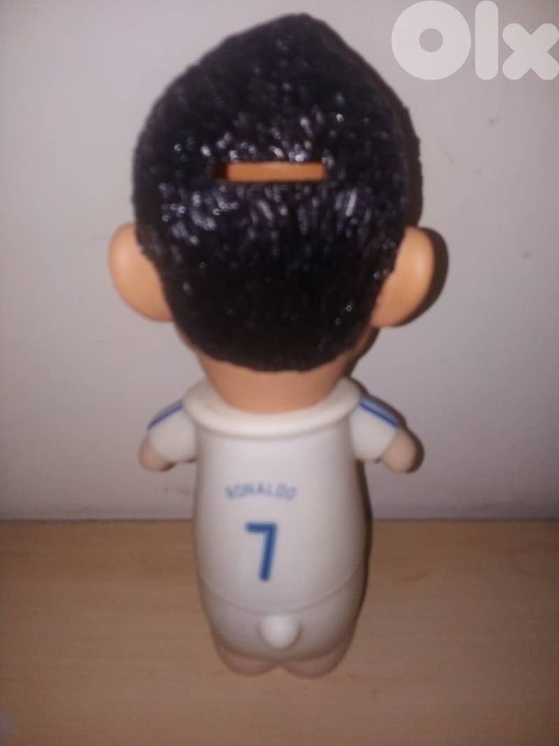 Christiano ronaldo plastic figurine / moneykeeper 25 cm 1