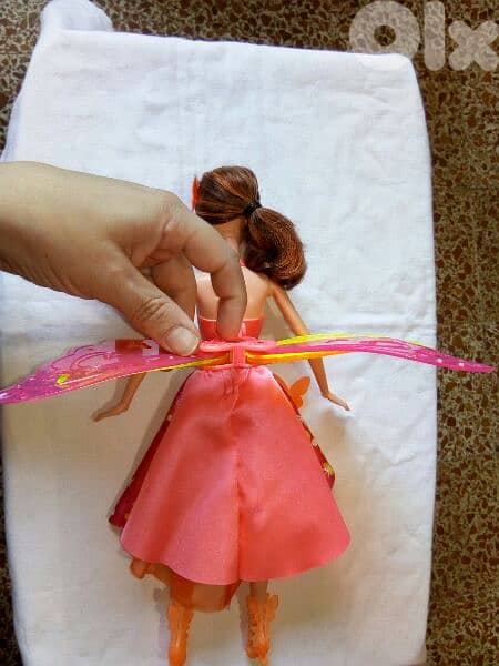NORI Barbie &THE SECRET DOOR Butterfly Good doll open/close wings=18$ 5
