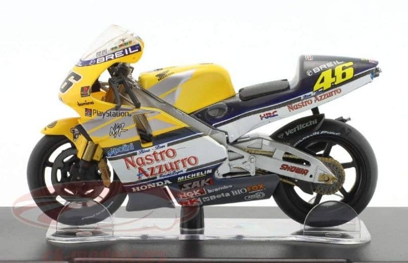 Honda NSR 500 ( year2000) diecast motorcycle model 1:18 2