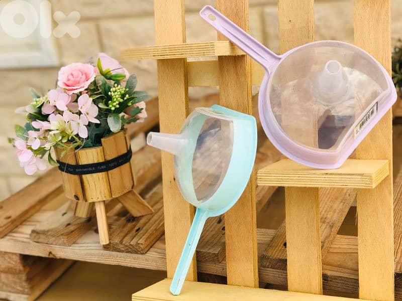 high quality plastic funnel 0