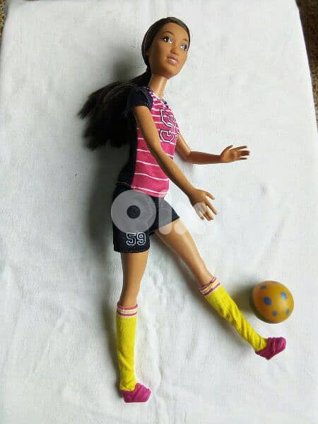 BARBIE SOCCER PLAYER - I CAN BE brunette great doll +complete wear=23$ 5