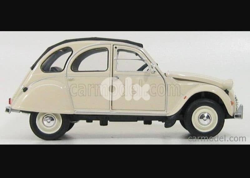 Citroën 2CV  diecast car model 1:24. 1