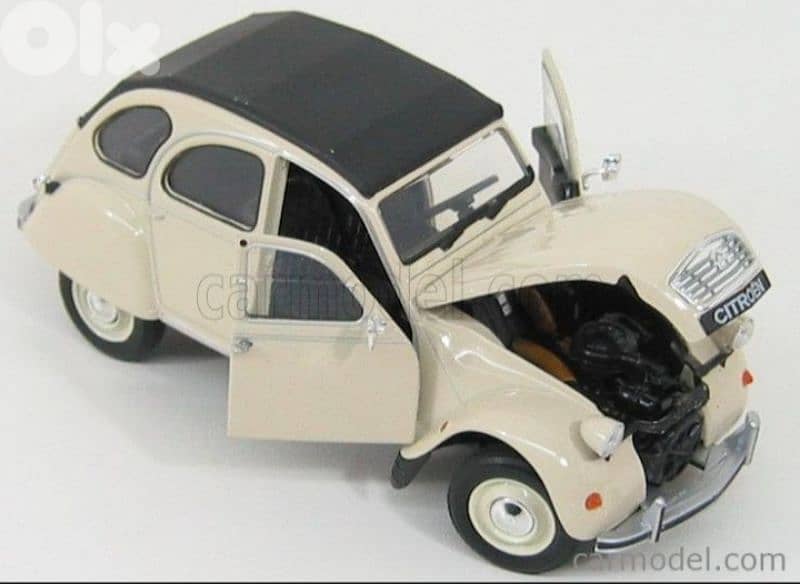 Citroën 2CV  diecast car model 1:24. 3