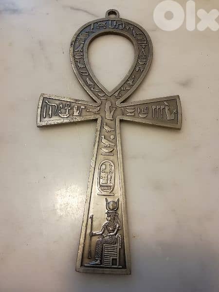 antique فرعوني 0