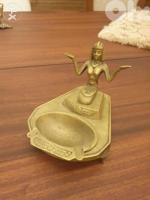 Old copper ashtray. 80 years old 0