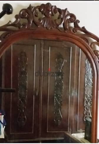 Imposing vintage Mirror 1