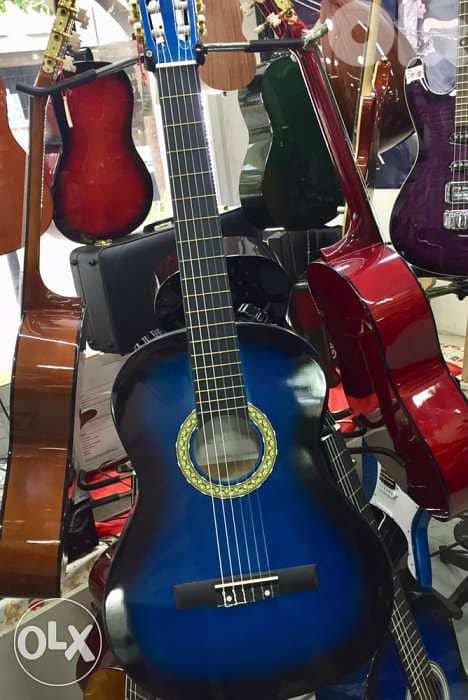 classical guitars all sizes available غيتار 0