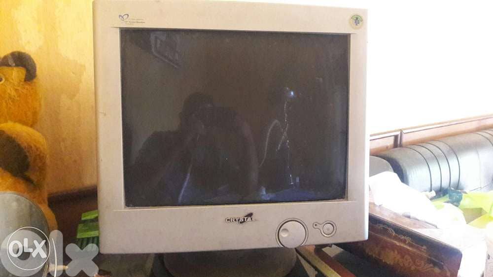 شاشة كمبيوتر منزلي 1