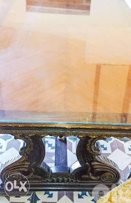 Old vintage dining room 1