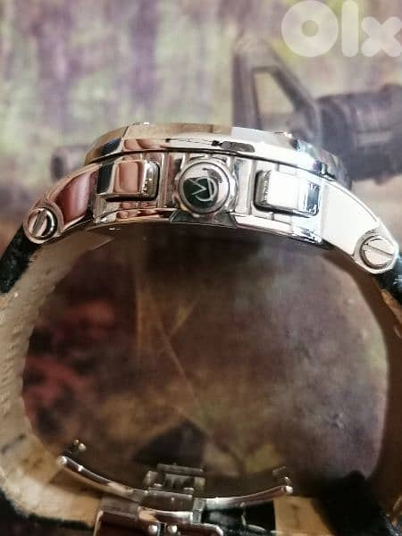 rovina watch suiss made 1