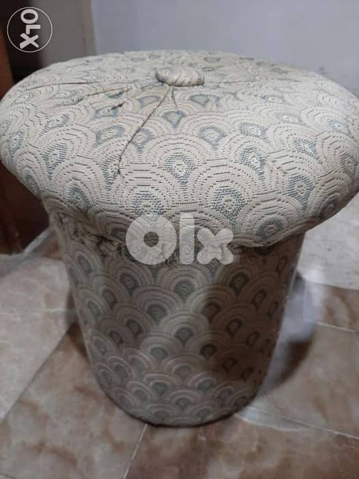 كرسي فوتاي متنوعة الأستعمال لطاولة الماكياج وغيره. . 0