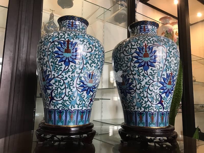 VINTAGE HIGH QUALITY RARE HANDMADE CLOISONNE VASES. 0