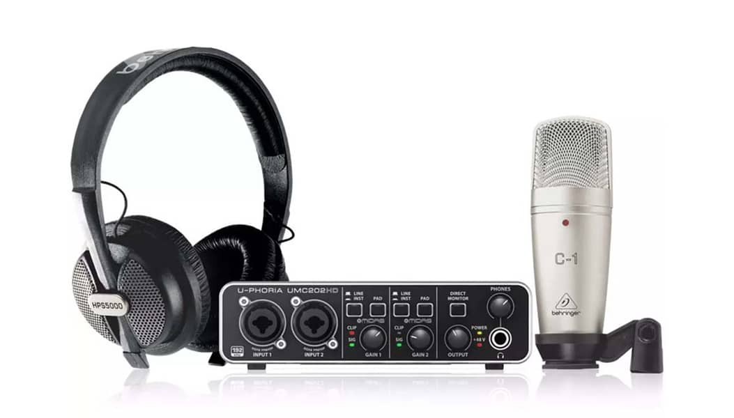 Behringer U-Phoria Studio Pro Bundle 1