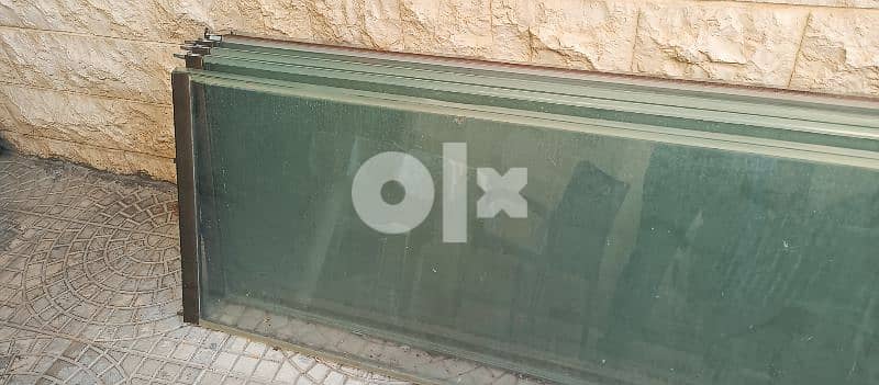 curtain glass            قزاز كرتن 0