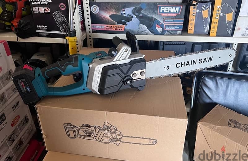 Boss cordless chain saw منشار حطب بطارية 0