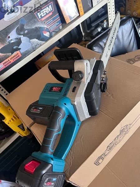 Boss cordless chain saw منشار حطب بطارية 2