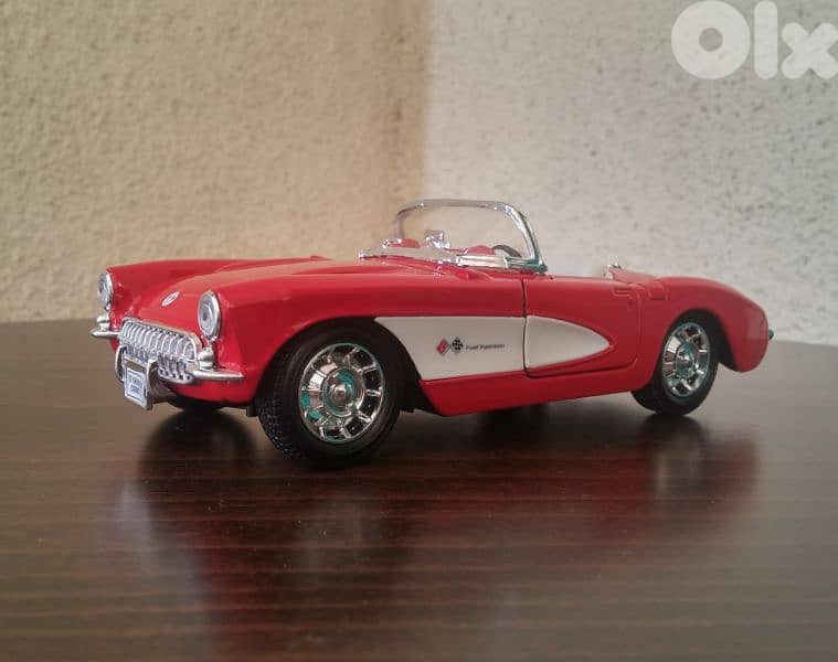 Chevrolet Corvette (1957) diecast car model 1:24 1